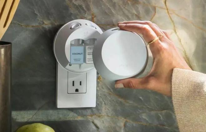 火的“嗅觉管家”正成北美家庭新刚需电子pg游戏年入54亿！这个华人做(图8)